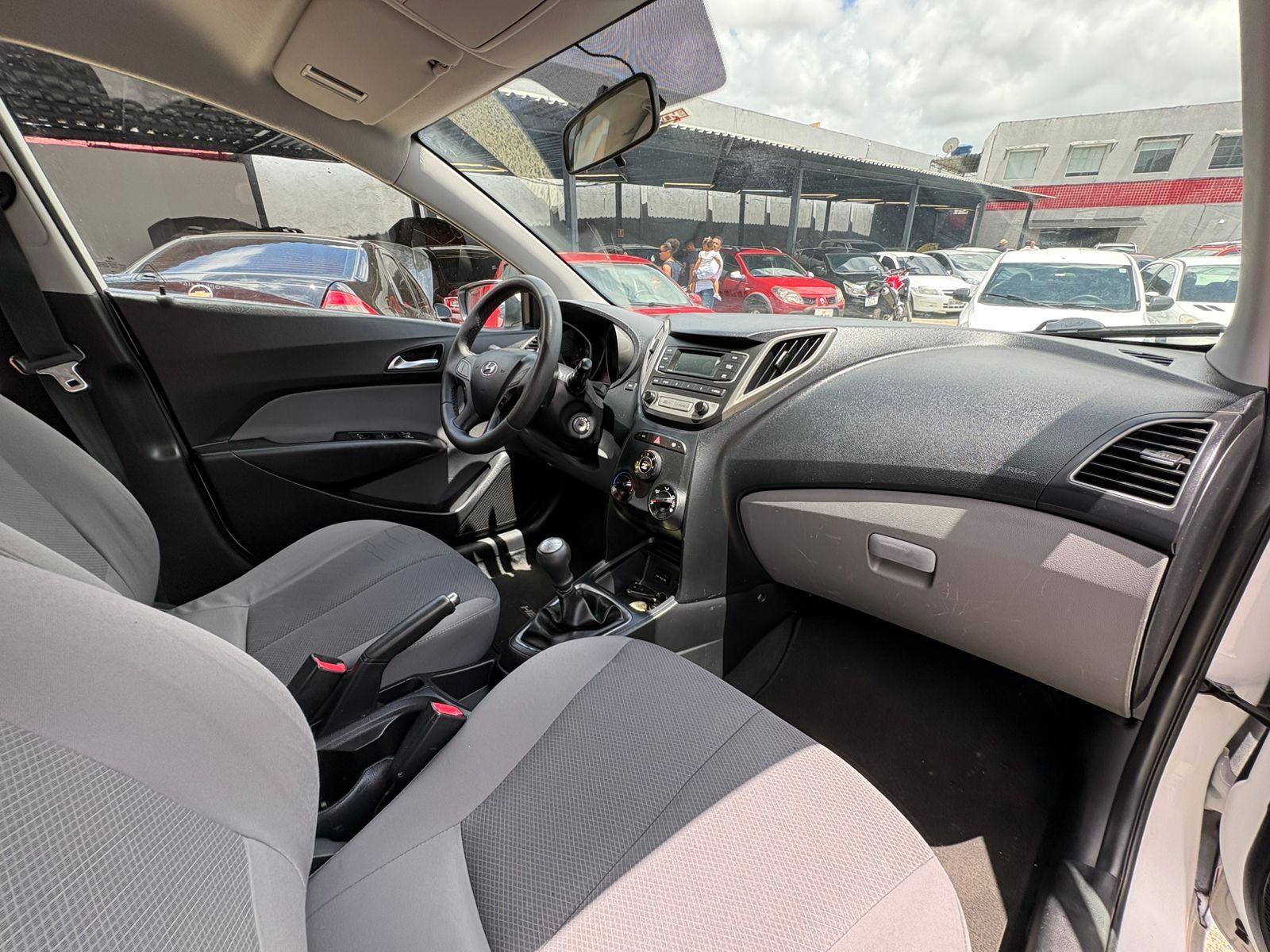 HYUNDAI hb20s 1.0 m comfort