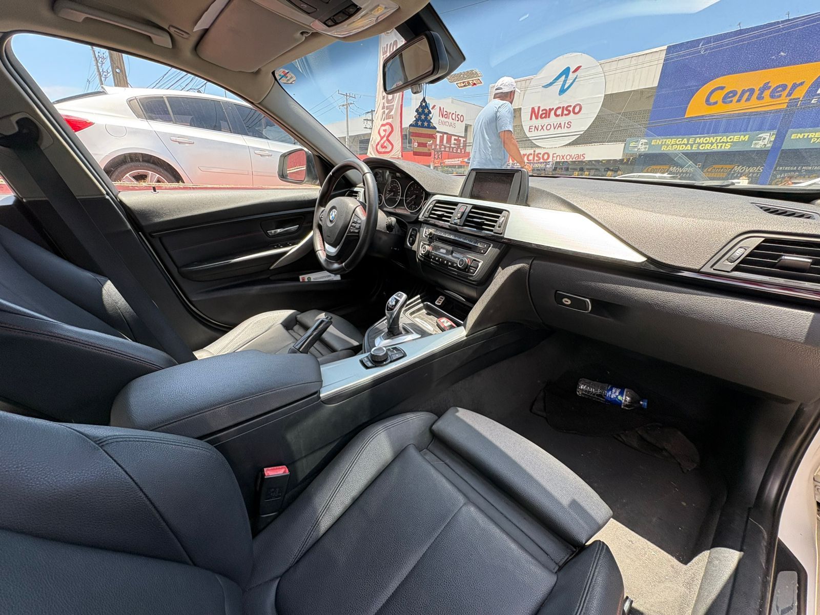 BMW 320i active flex