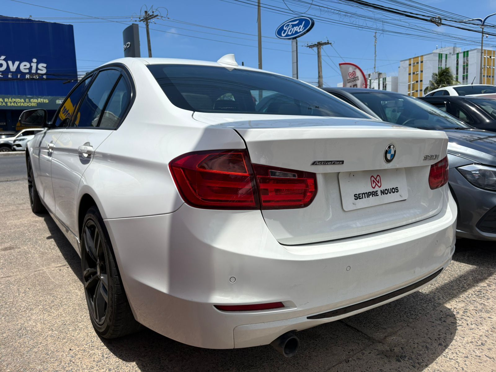 BMW 320i active flex