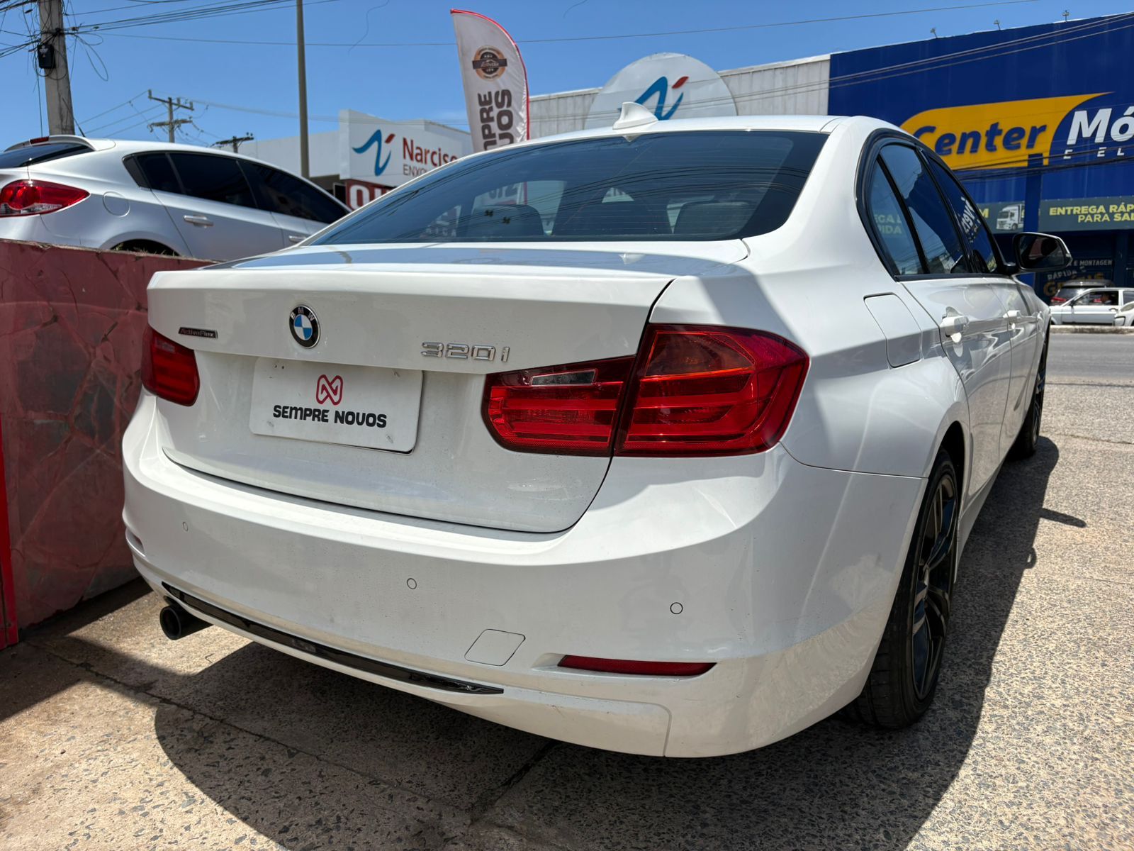 BMW 320i active flex