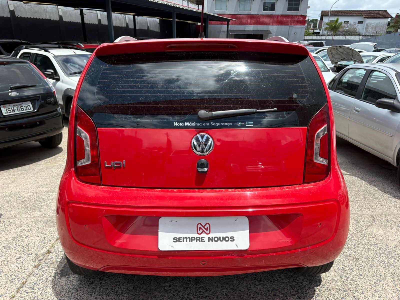 VOLKSWAGEN up black white red ma
