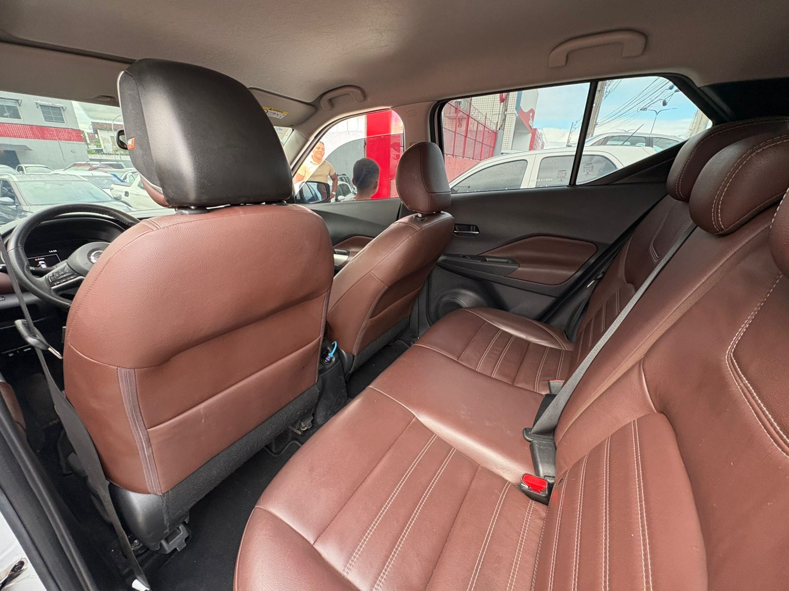 NISSAN kicks exclusi cvt