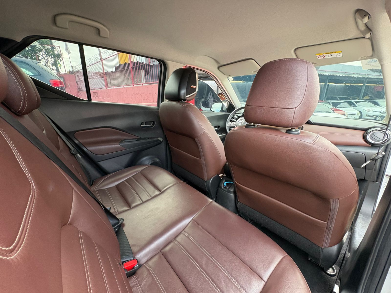 NISSAN kicks exclusi cvt