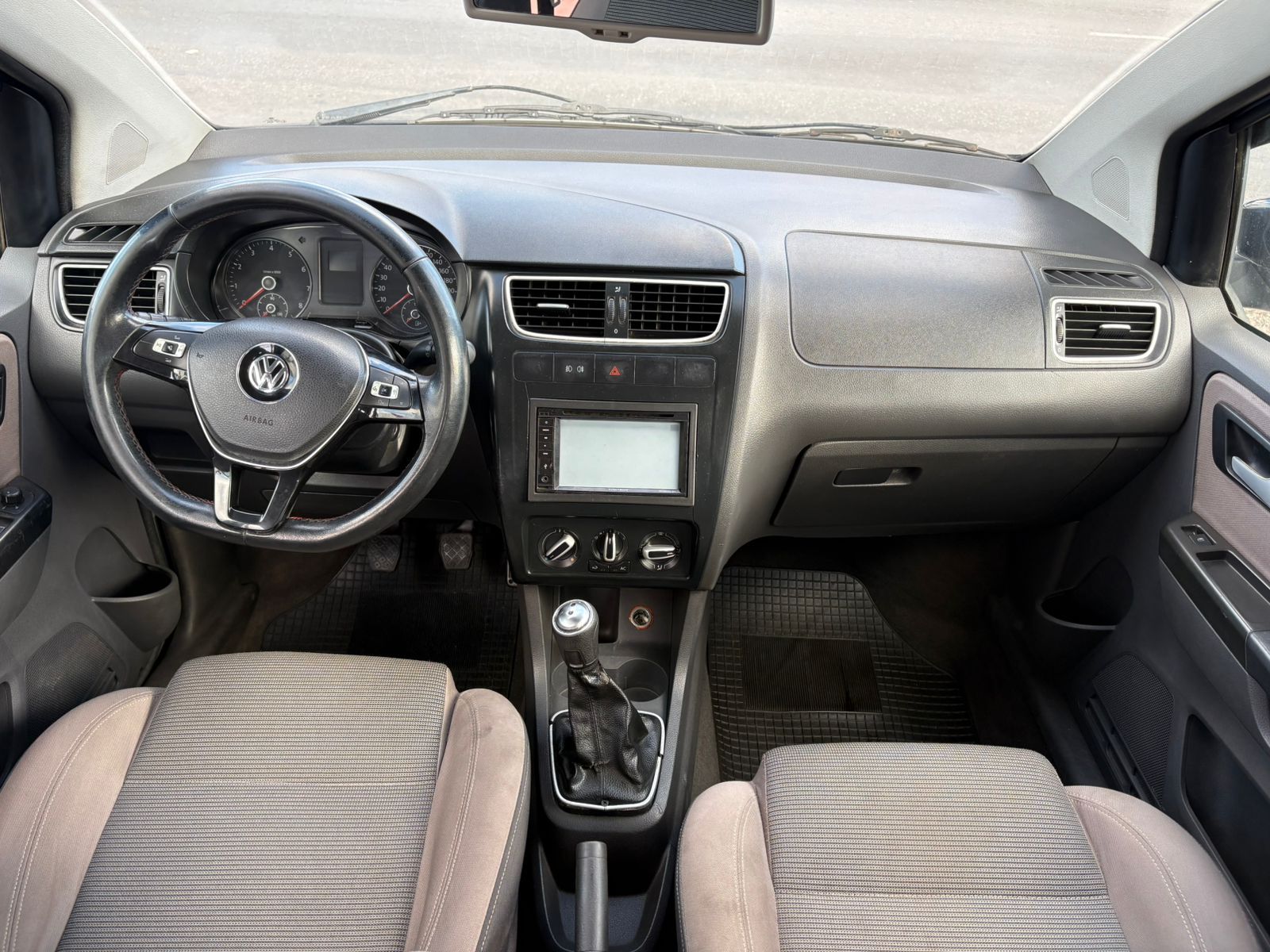 VOLKSWAGEN spacefox gii
