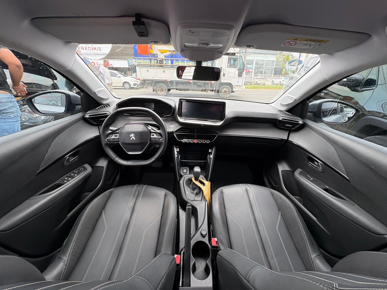 PEUGEOT 208 allure at