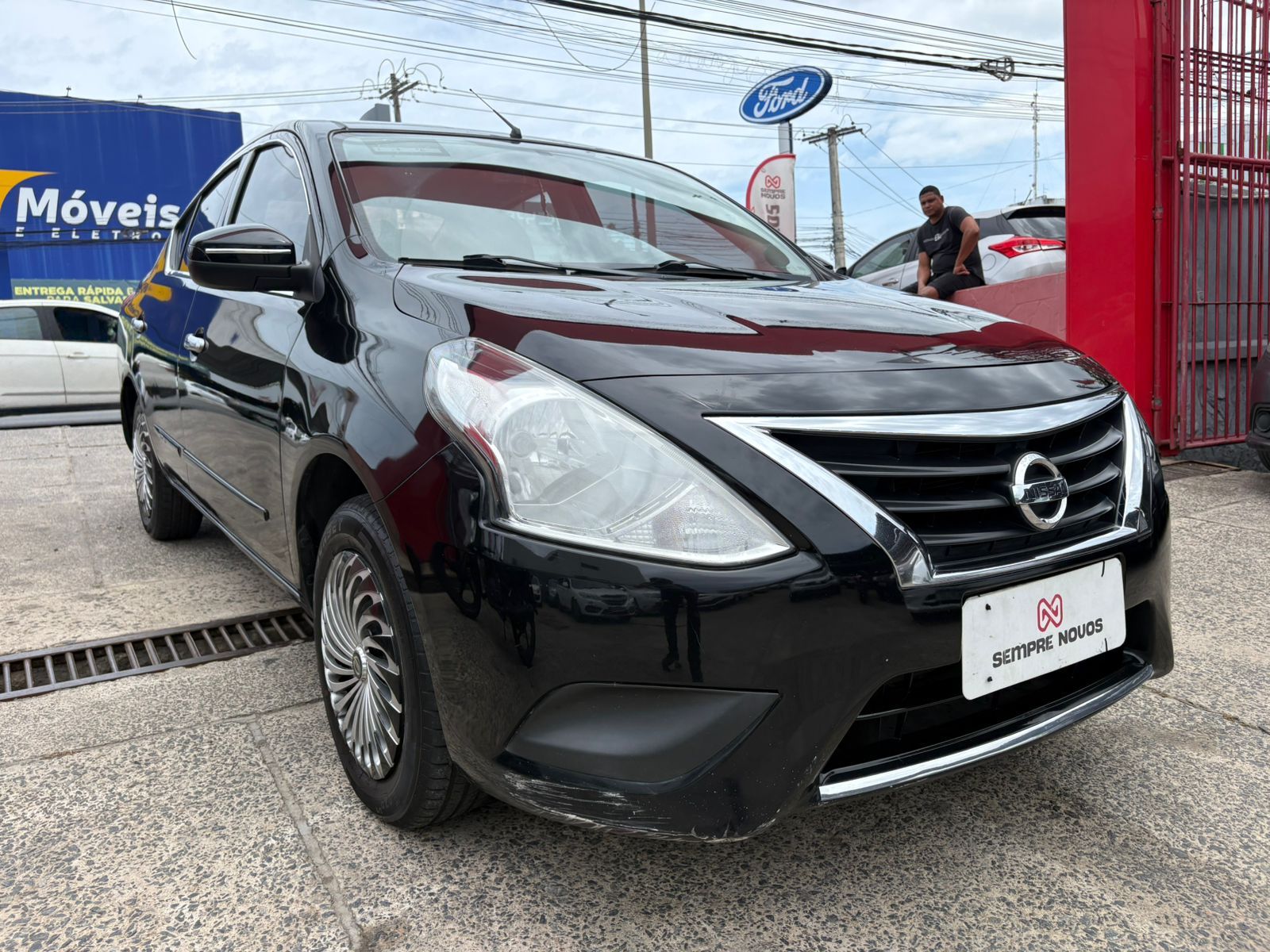 NISSAN versa 16 s