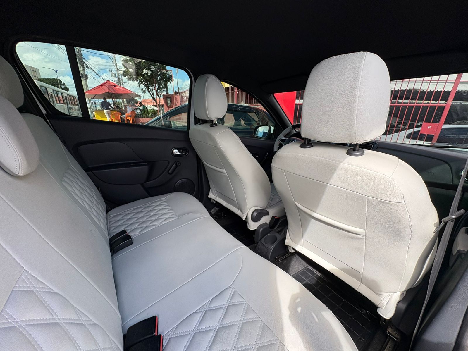 RENAULT sandero zen10mt