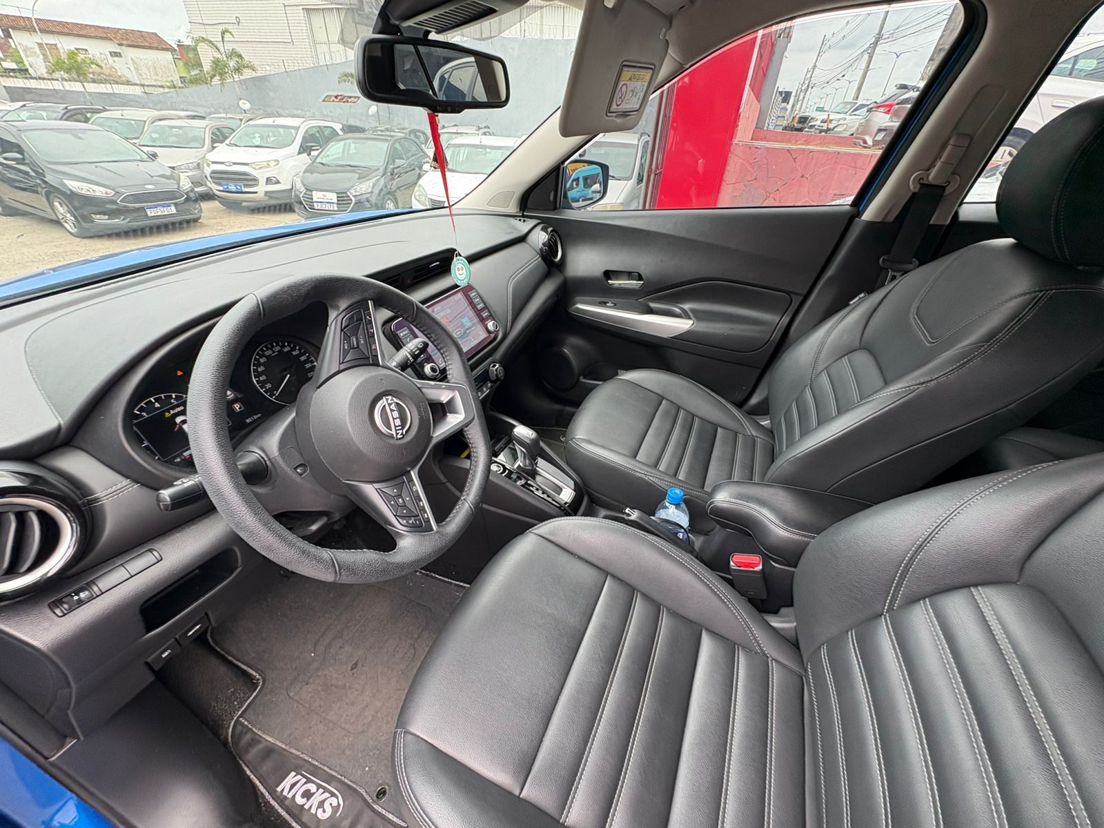 NISSAN kicks exclusi cvt