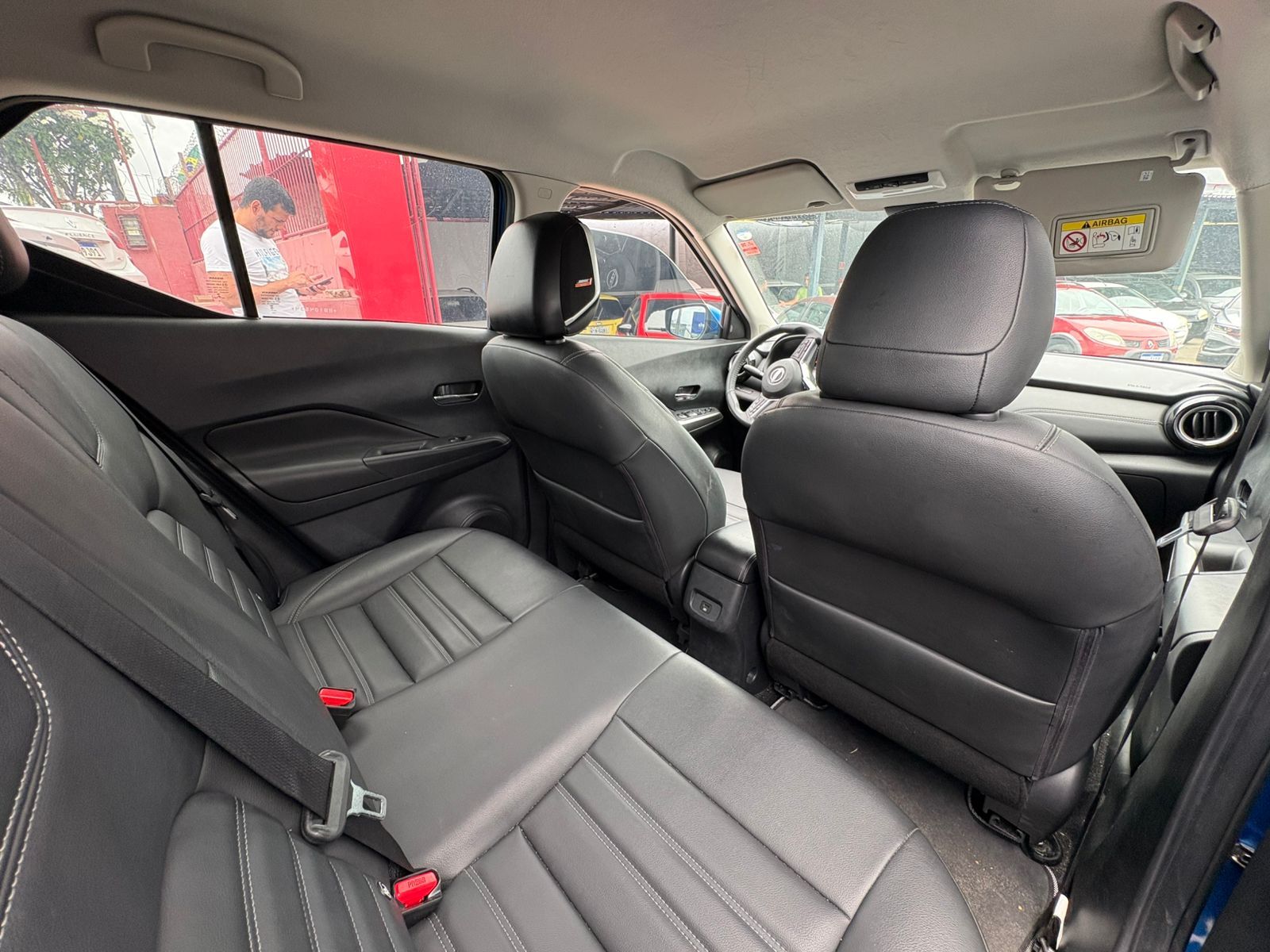 NISSAN kicks exclusi cvt