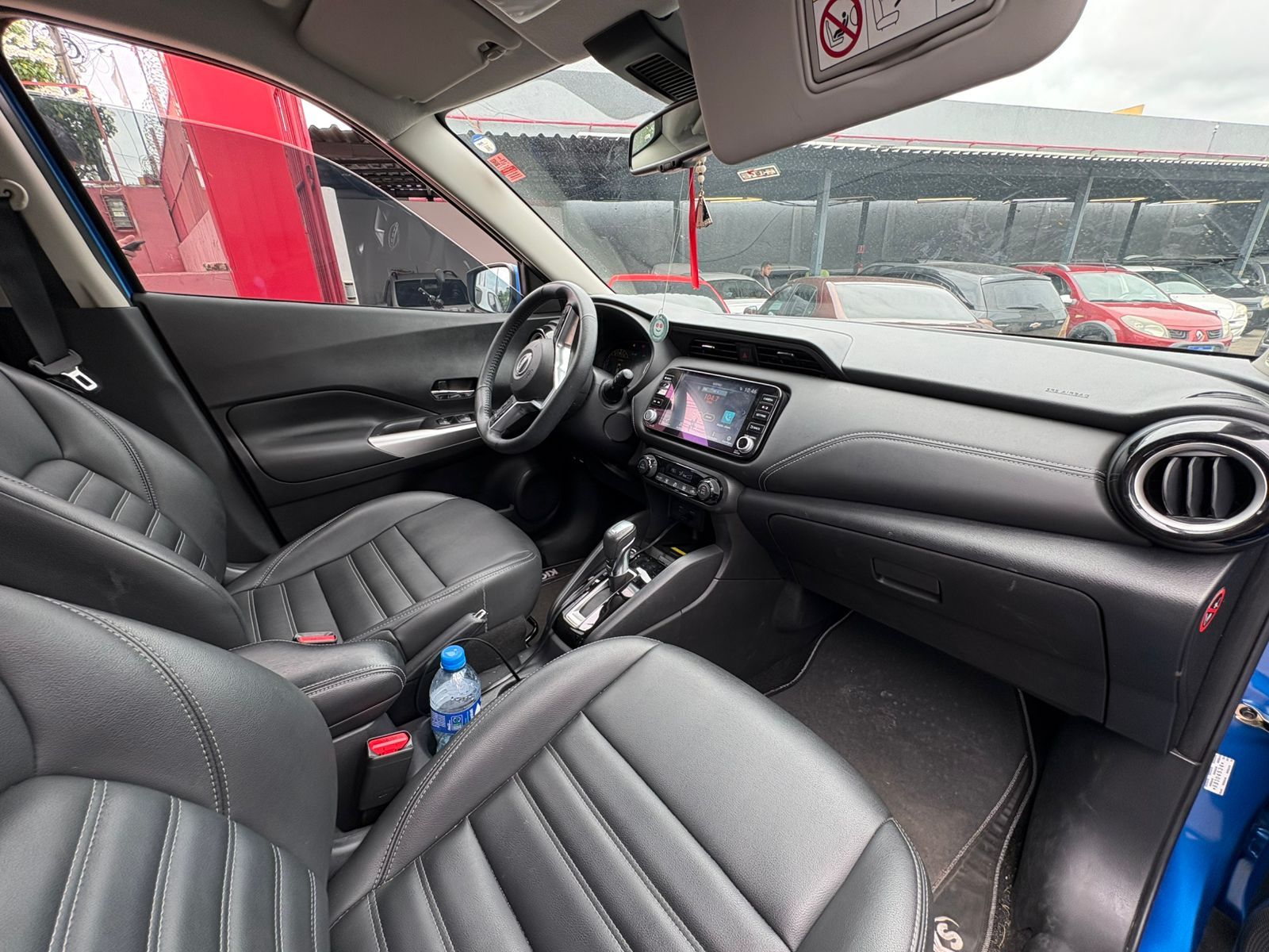 NISSAN kicks exclusi cvt