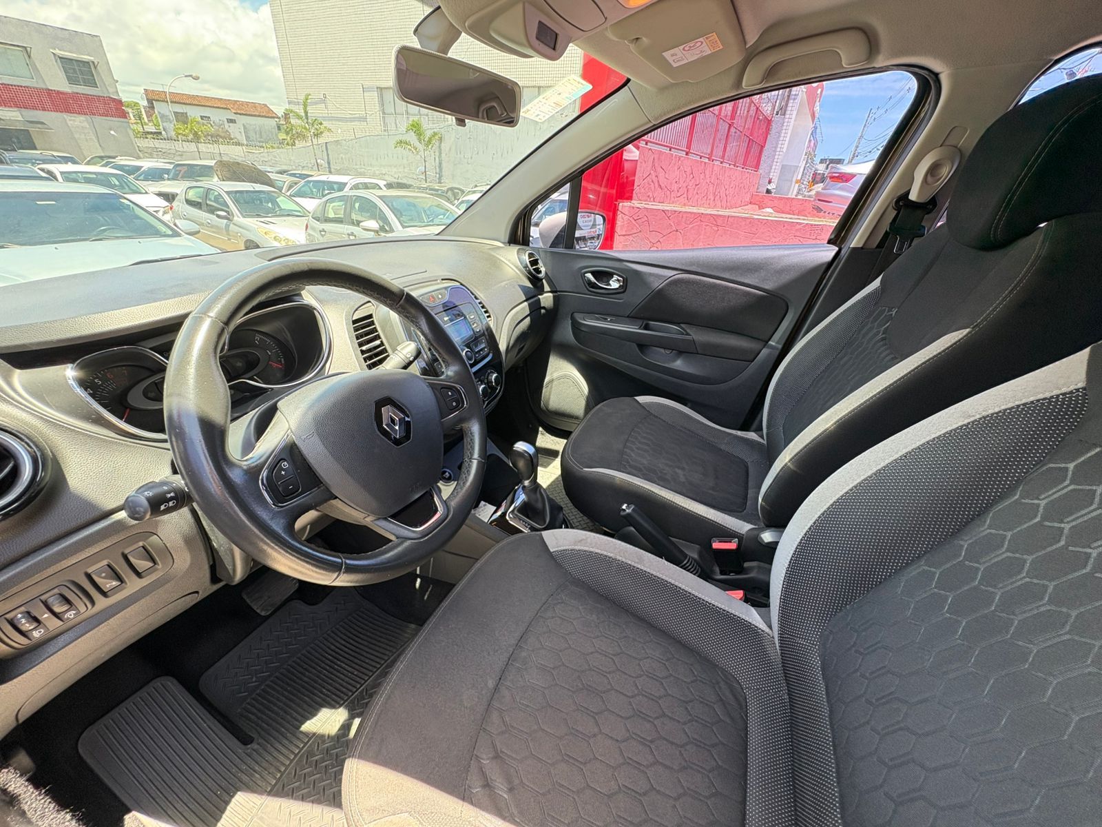 RENAULT captur zen 16a