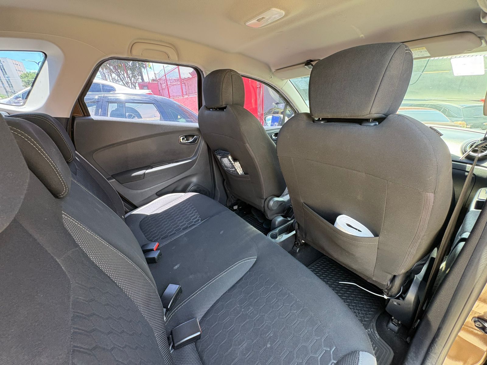 RENAULT captur zen 16a