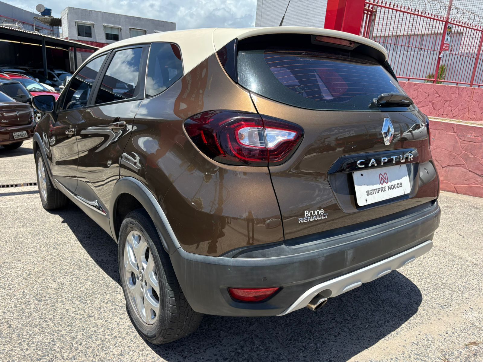 RENAULT captur zen 16a
