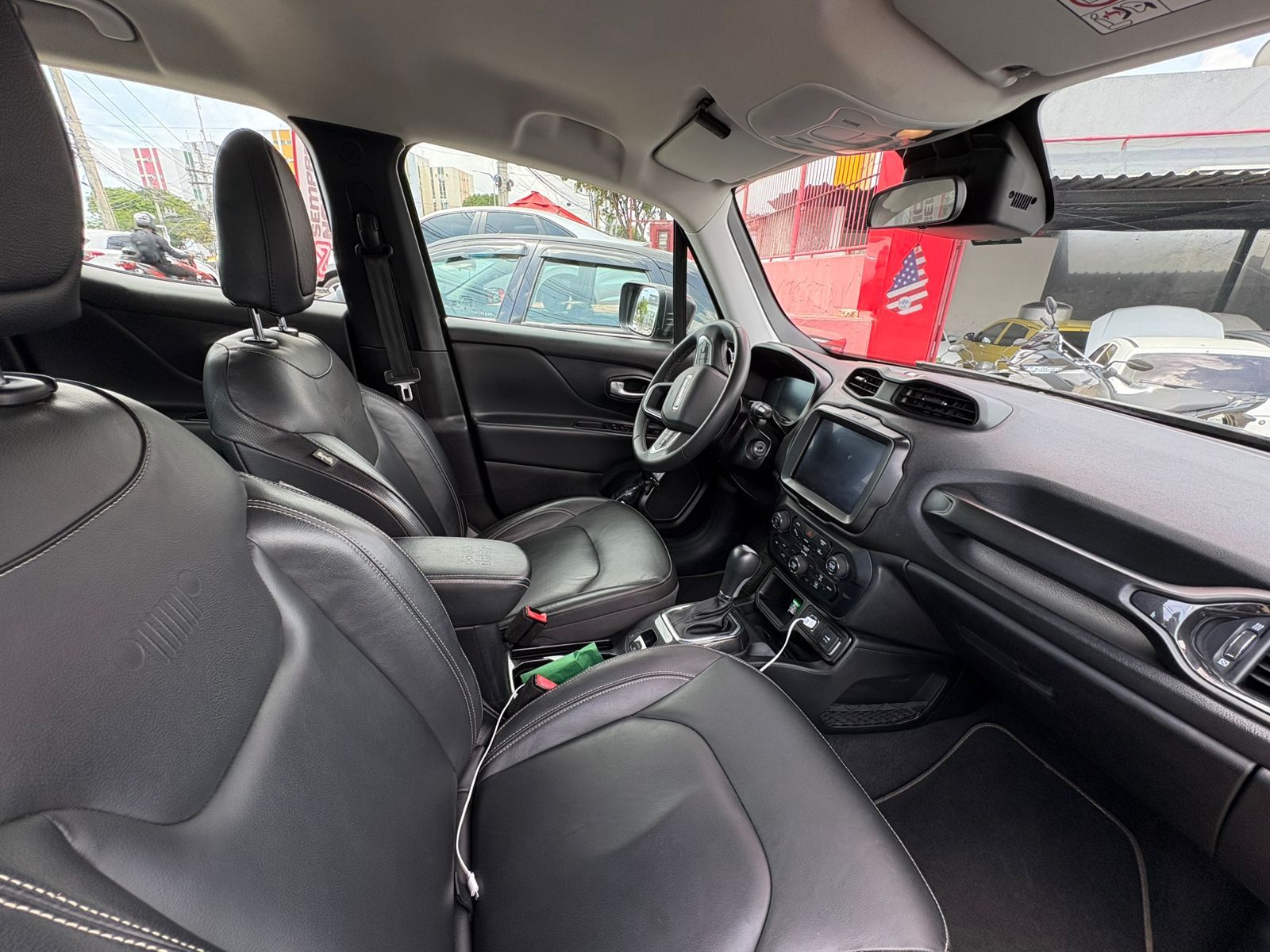 JEEP renegade lgtd t270