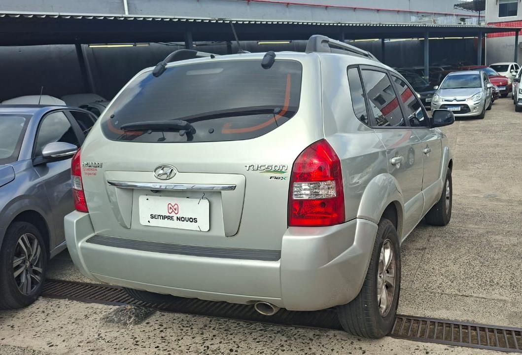 HYUNDAI tucson glsb