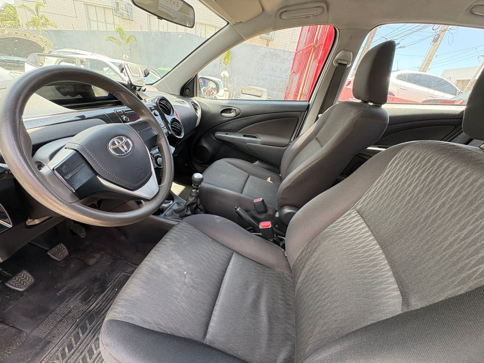 TOYOTA etios hb x vsc mt