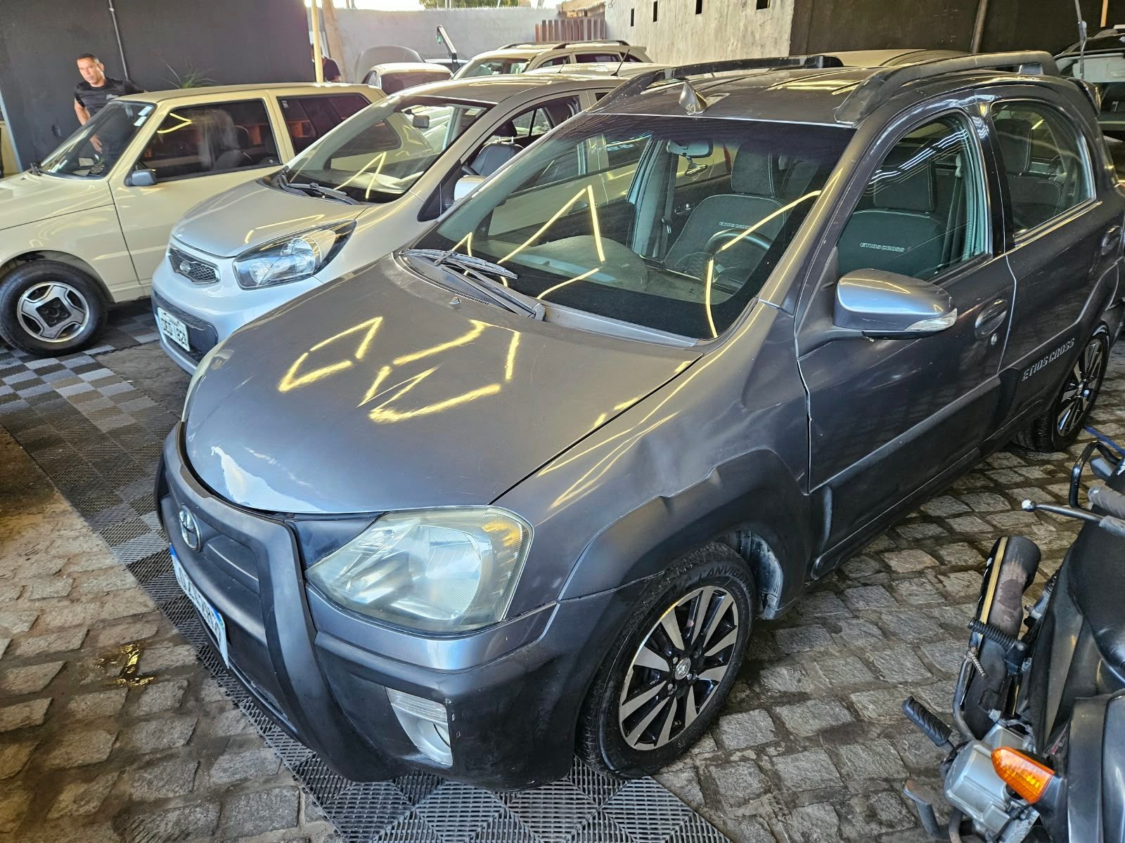 Toyota Etios etios hb cross 2014