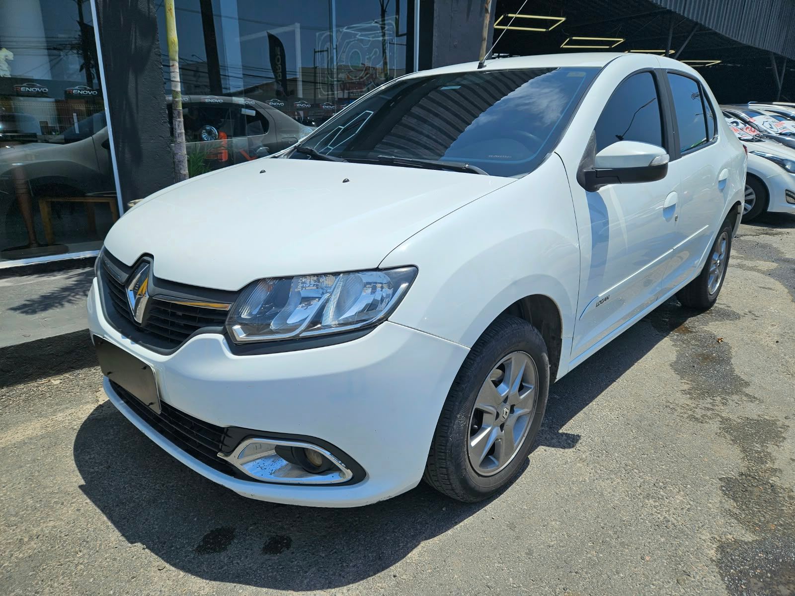Renault Logan logan expr 10 2019