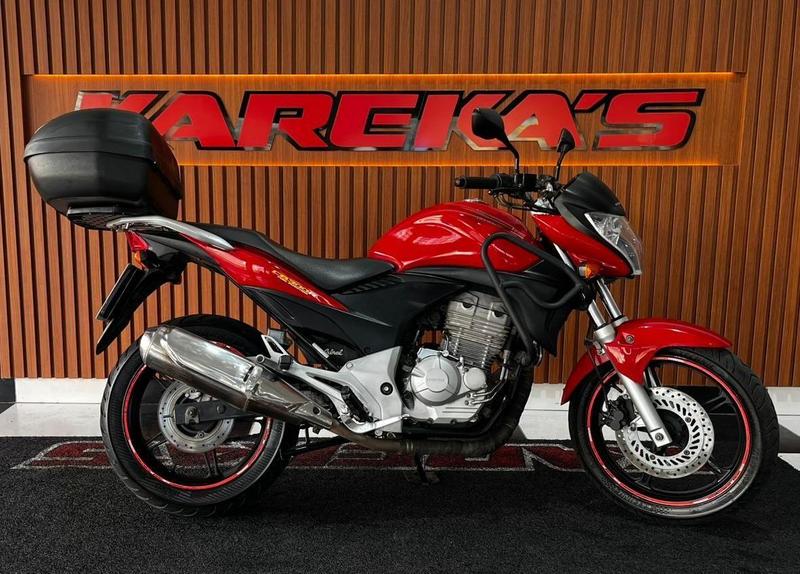 HONDA CB 300R