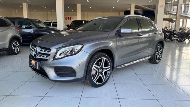 MERCEDES-BENZ GLA250