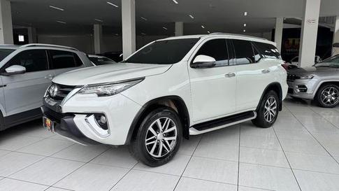 2019 TOYOTA HILUX SWSRXA4FD