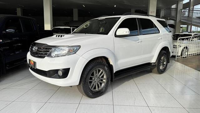 TOYOTA HILUXSW4 SRV4X4