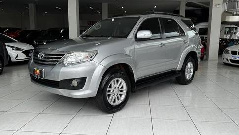 2015 TOYOTA HILUX SW4 4X2SR