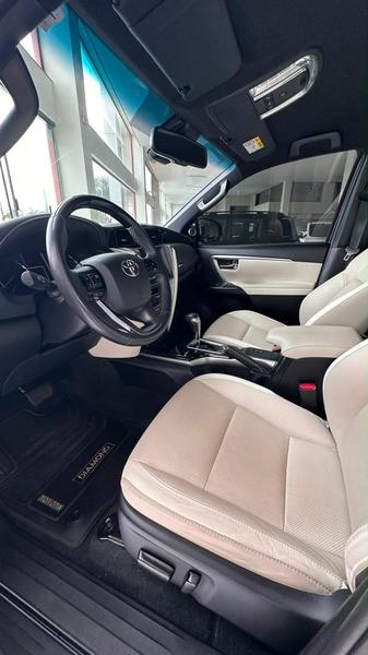 Toyota SW4 Srx 4X4 2.8 TDI 16V Dies. Aut. - foto 7