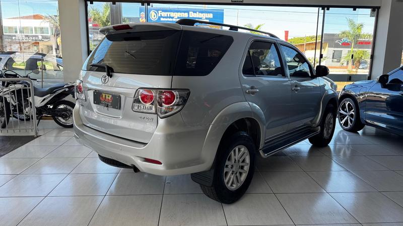Toyota SW4 Sr 4X2 2.7 2.7 Flex 16V Mec. - foto 2