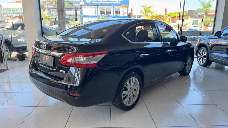 Nissan Sentra 20sl CVT - foto 2