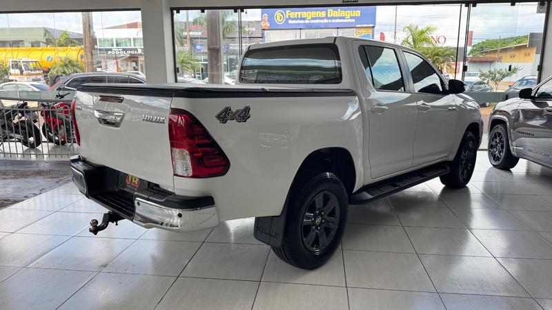 Toyota Hilux Cd 4X4 2.8 Diesel Mec. - foto 3