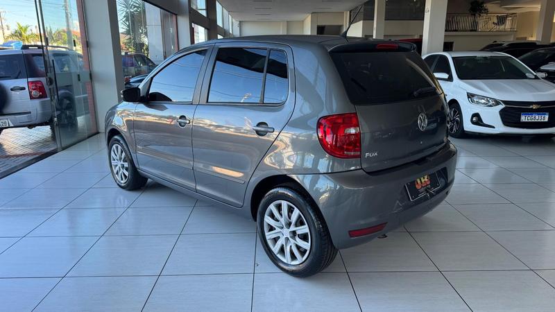 Volkswagen Fox 1.0 Mi Total Flex 8V 3P - foto 2