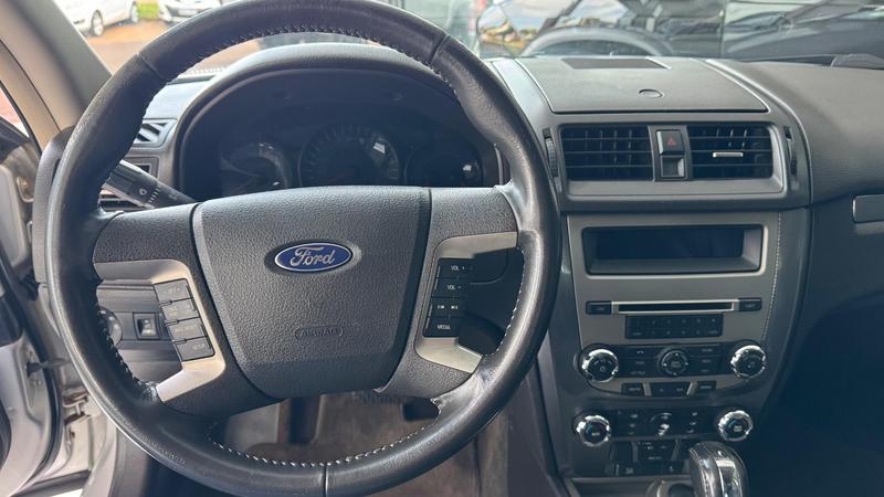 Ford Fusion - foto 4