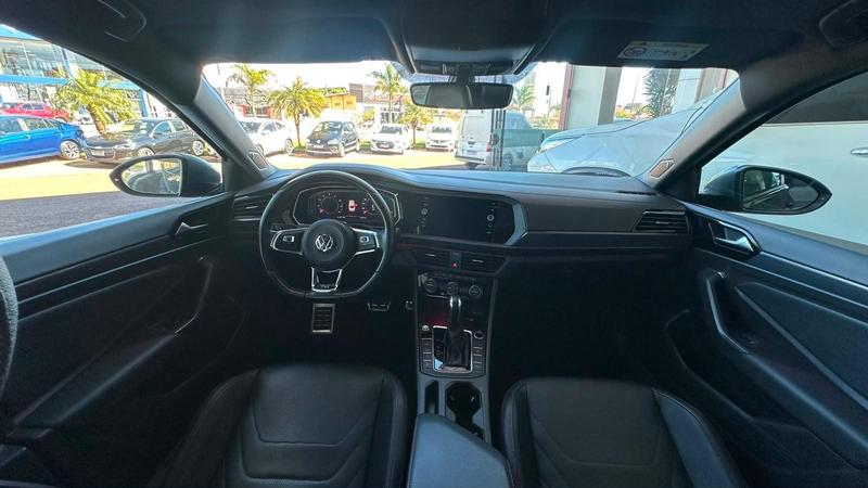 Volkswagen Jetta GLi Ag - foto 6