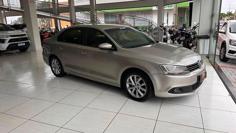 Volkswagen Jetta 2.0 - foto 2
