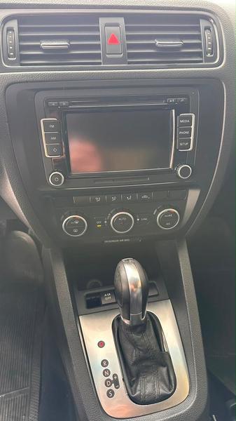 Volkswagen Jetta 2.0 - foto 6