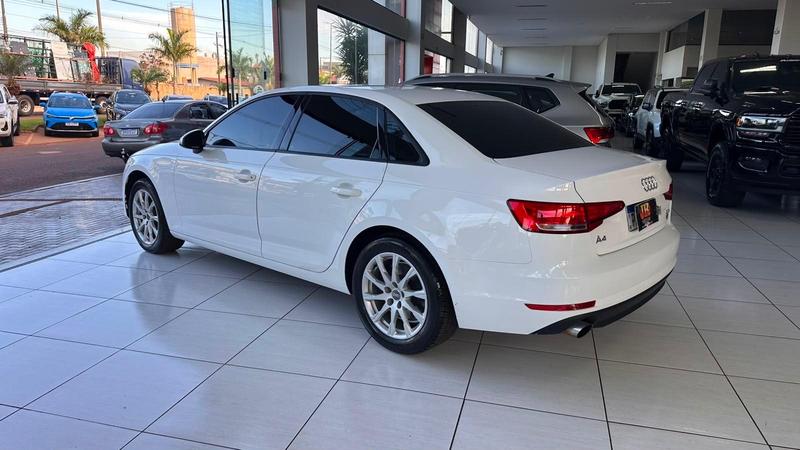 Audi A4 2.0 TFSI - foto 2