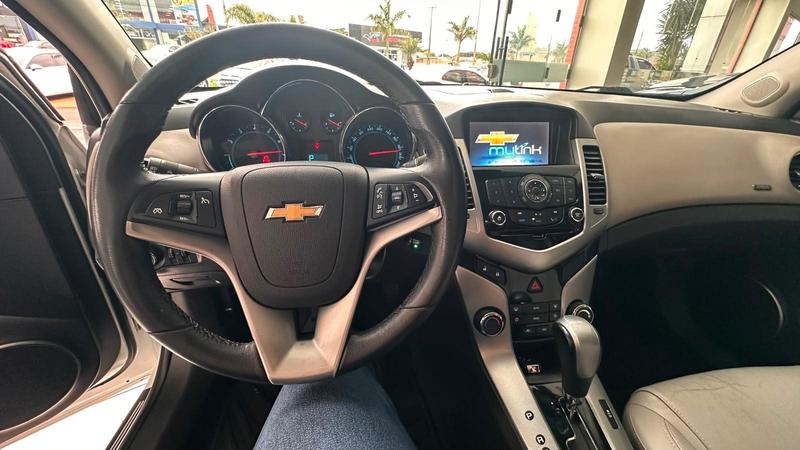 Chevrolet Cruze LT 1.8 16V Flexpower 4P Mec. - foto 4