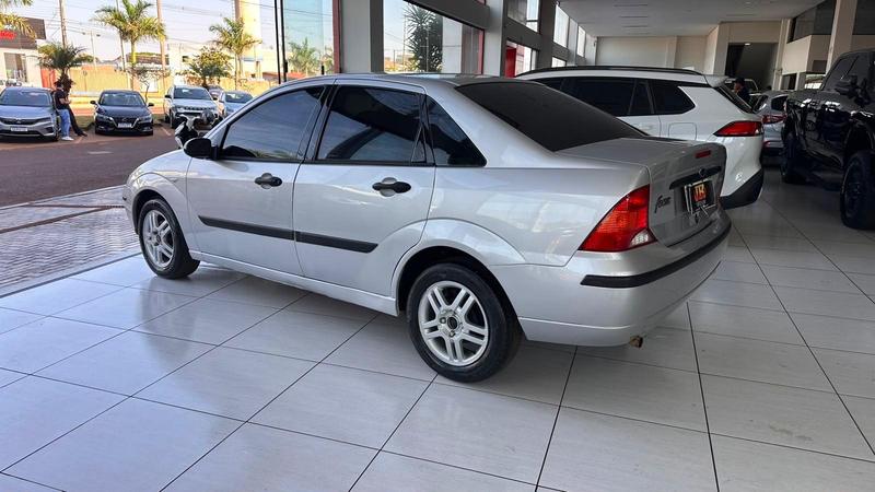 Ford Focus Sedan 2.0 16V 2.0 16V Flex 4P - foto 3