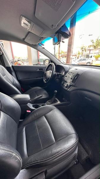 Hyundai i30 2.0 - foto 7