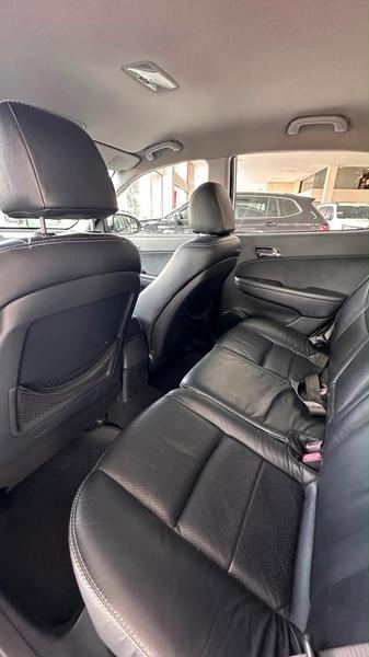 Hyundai i30 2.0 - foto 8