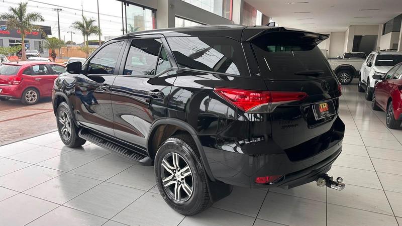 Toyota SW4 Sr 4X2 2.7 2.7 Flex 16V Mec. - foto 3