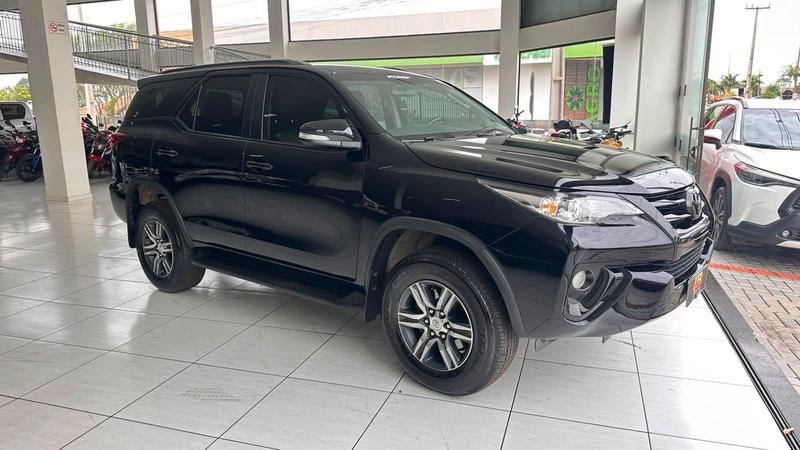 Toyota SW4 Sr 4X2 2.7 2.7 Flex 16V Mec. - foto 4