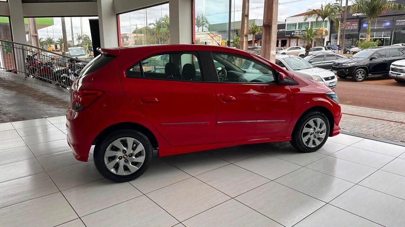 Chevrolet Onix 14mt LT - foto 3