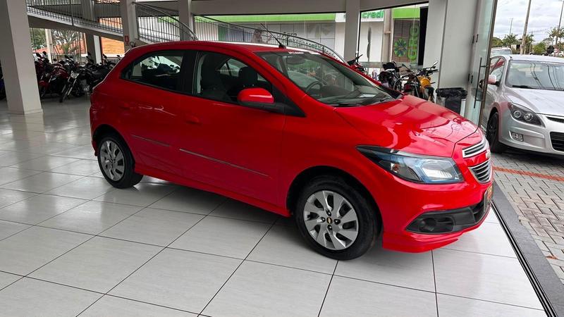 Chevrolet Onix 14mt LT - foto 4