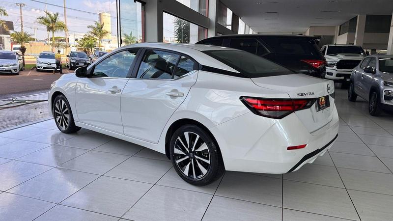 Nissan Sentra Adv CVT - foto 2