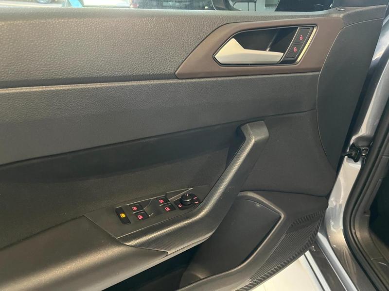 Volkswagen Virtus Highline 200 TSI 1.0 Flex 12V Automático - foto 14