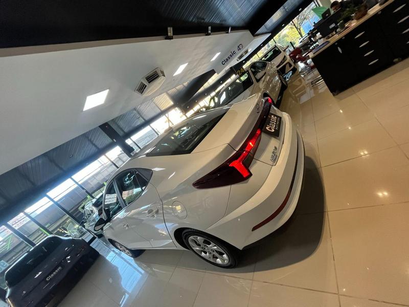 Hyundai HB20S Comfort Plus 1.0 12V Flex Mec - foto 17