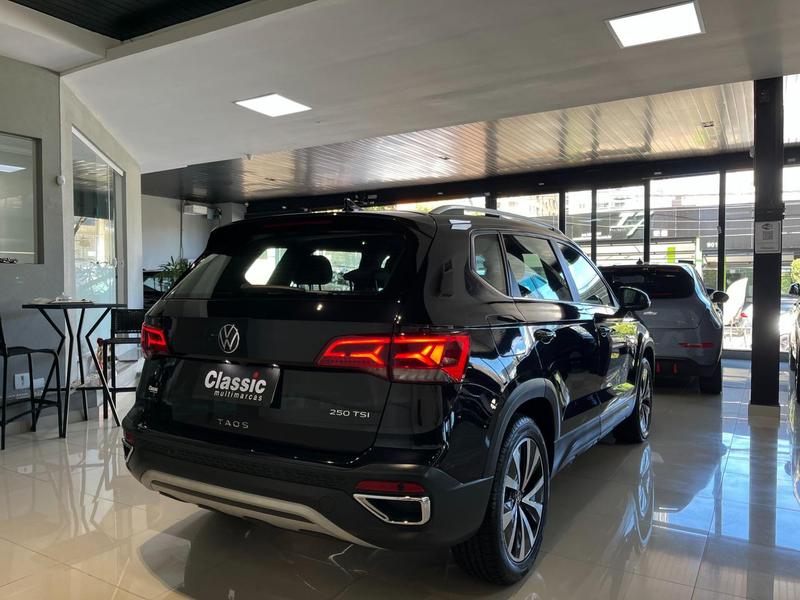 Volkswagen Taos Highline 250 TSI - foto 17