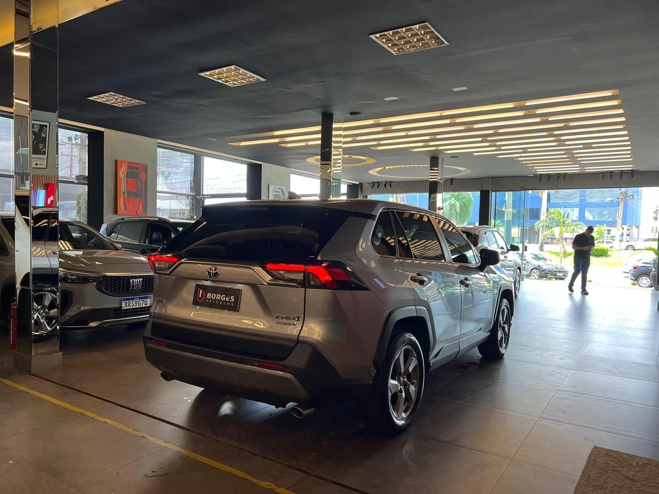 Toyota Rav4h 25l S 4wd 2019